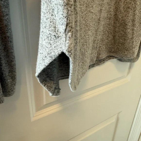 NWT Old Navy gray marled long sleeve t shirt - Picture 3 of 7